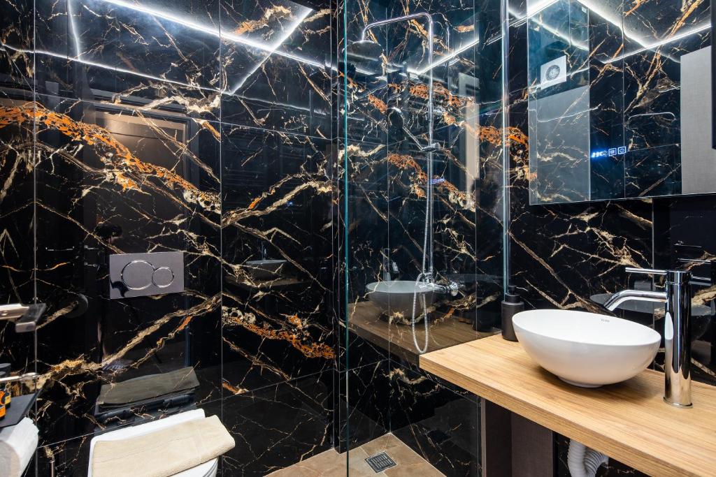 21 Executive Apt with Balcony (4)