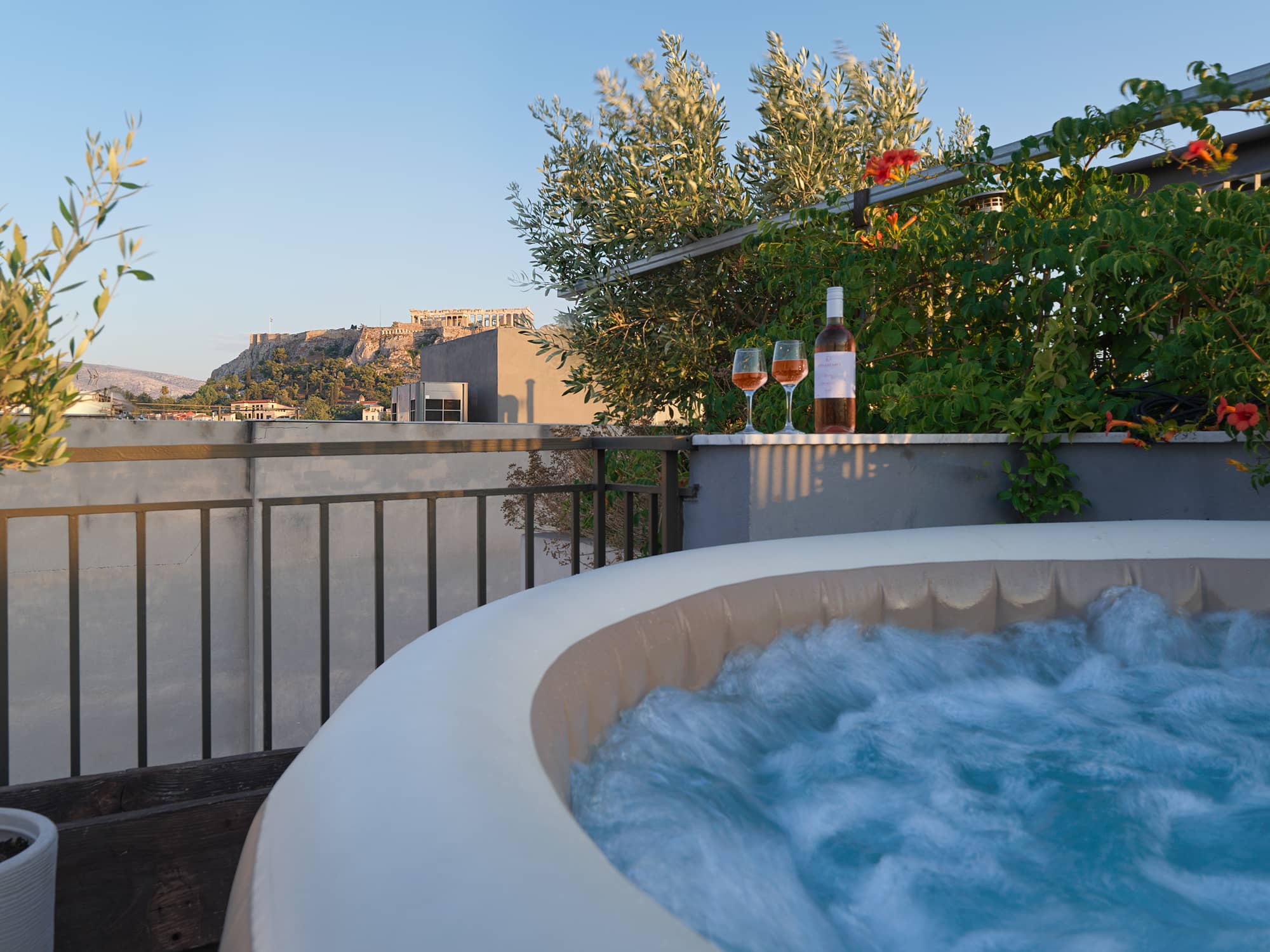 Penthouse Apartment with Jacuzzi and Acropolis View (27)